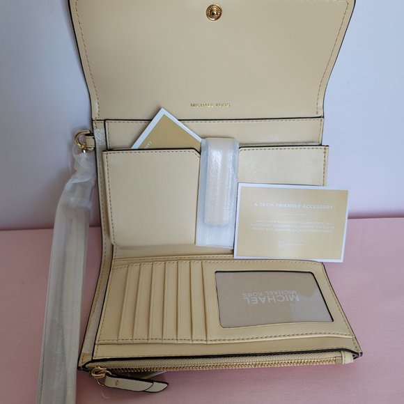 MICHAEL KORS Jet Set Charm Signature Colorblock LG Flap Phone Wristlet/Wallet ⭐ - Picture 12 of 16